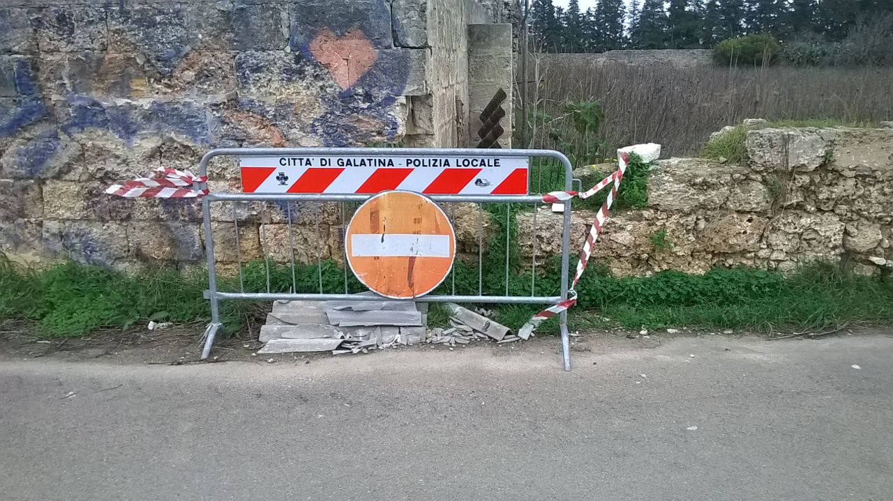 Fibre di amianto cancerogene su via dei Platani