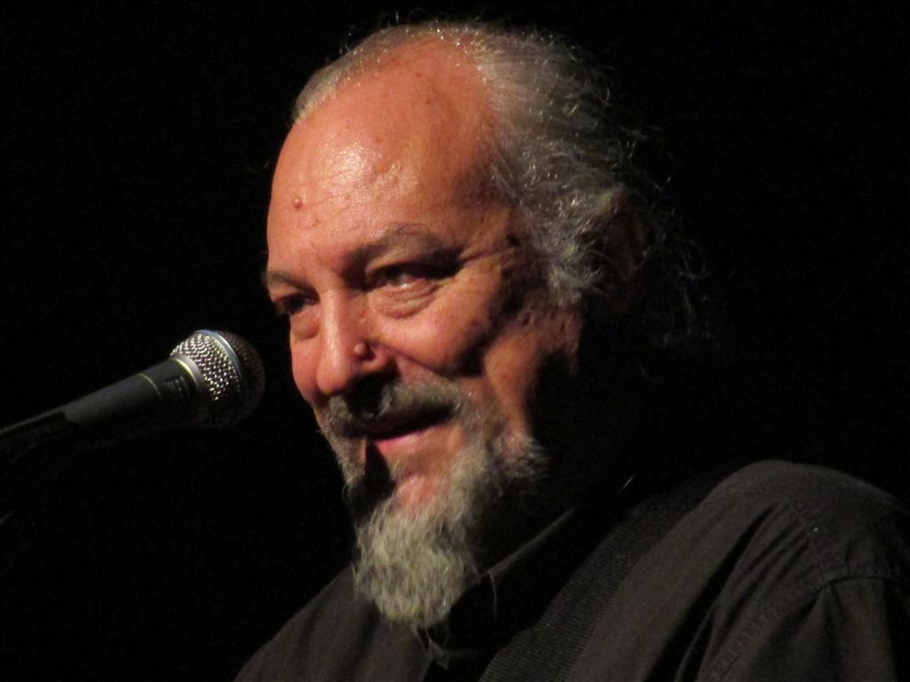 &quot;Non diventare grande mai&quot;, rimani l'uomo e l'artista che sei