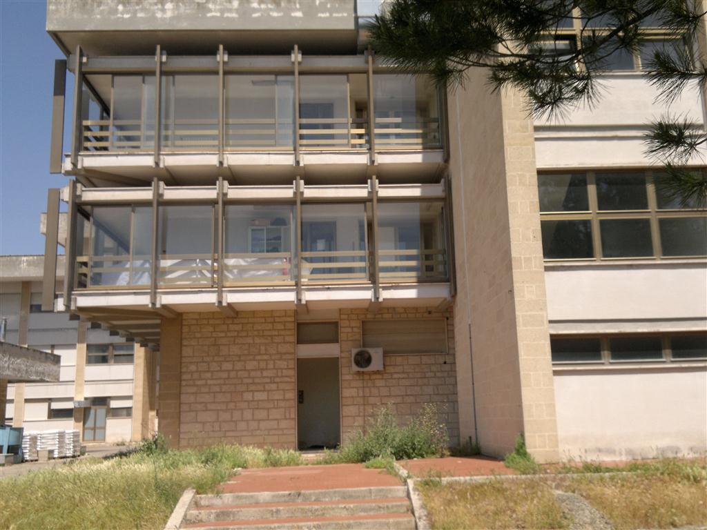 Ammalato psichiatrico fugge dall'Ospedale di Galatina dopo avere scardinato una porta