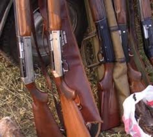 I possessori di armi devono consegnare il certificato medico entro il 4 maggio 2015