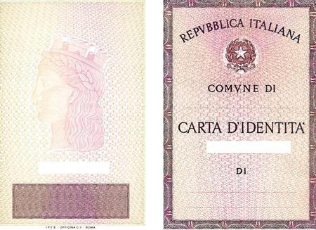 "Ho smarrito la carta di identità, aiutatemi a cercarla" "Ho smarrito la carta di identità, aiutatemi a cercarla"