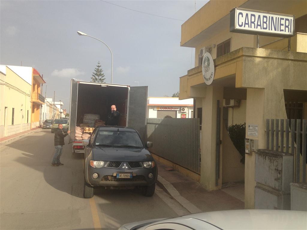 Lo pagano con un assegno falso ma Giuseppe Palumbo riesce a far recuperare la merce e fermare i truffatori