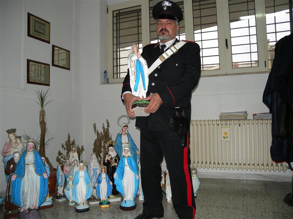 Di nuovo in azione la ladra di 'madonnine', denunciata