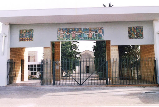 Attenzione, loculi esauriti!