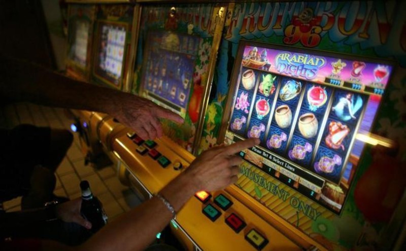 Gioco d'azzardo in calo fra gli adolescenti