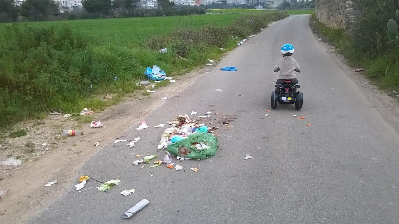 "Continuare a respirare a pieni polmoni l'amianto"