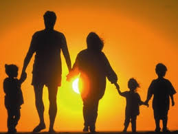 "La famiglia è fondamentale per lo sviluppo del territorio" "La famiglia è fondamentale per lo sviluppo del territorio"