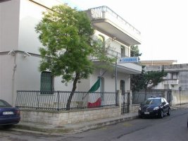 Picchiarono il titolare di un Bar di via Gallipoli, arrestati