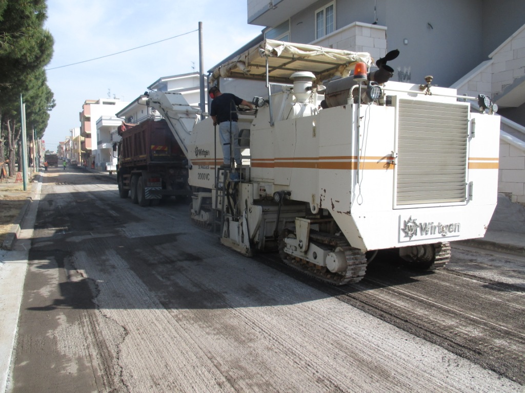 "Con 254000 euro stiamo rifacendo strade e pubblica illuminazione di Galatina"