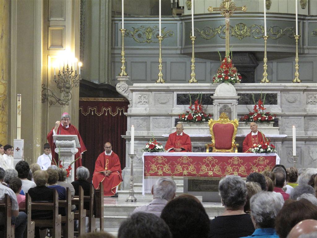 A testa in su in Chiesa Madre, l'emozione