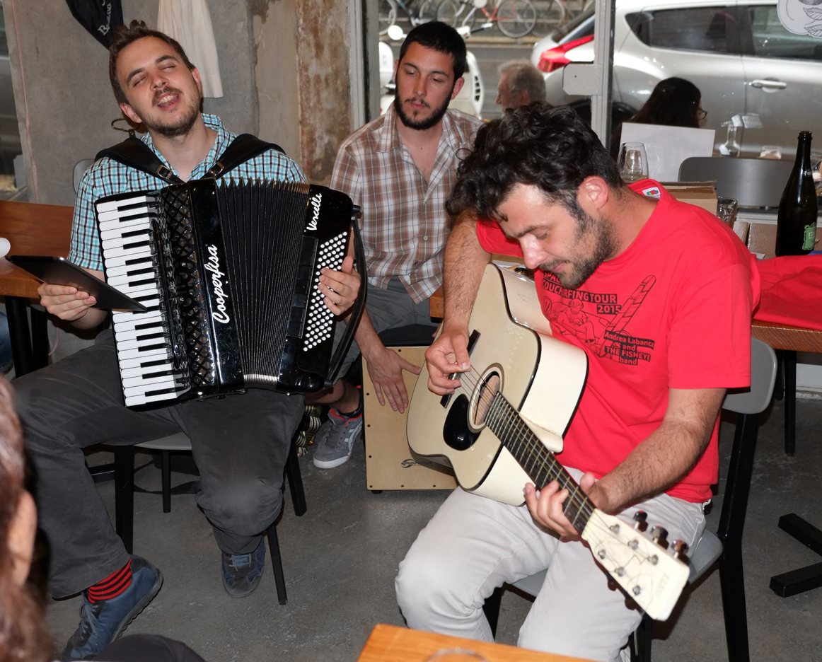 “Spaghetti CouCHSURFING Tour 2015” “Spaghetti CouCHSURFING Tour 2015”