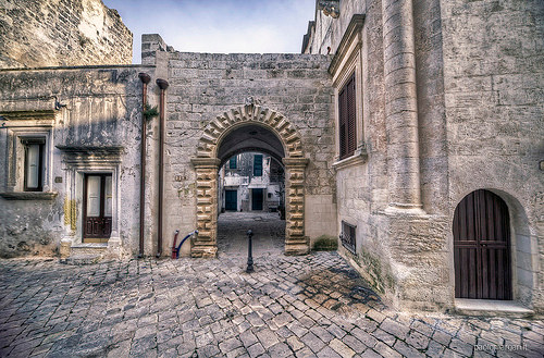 “Soleto nelle mura, nella corte dei Del Balzo Orsini” “Soleto nelle mura, nella corte dei Del Balzo Orsini”