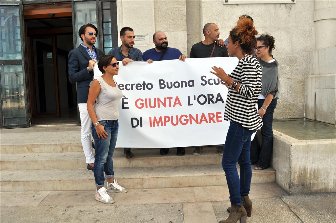 Presidio dei consiglieri regionali del M5S contro la 'Buona Scuola'