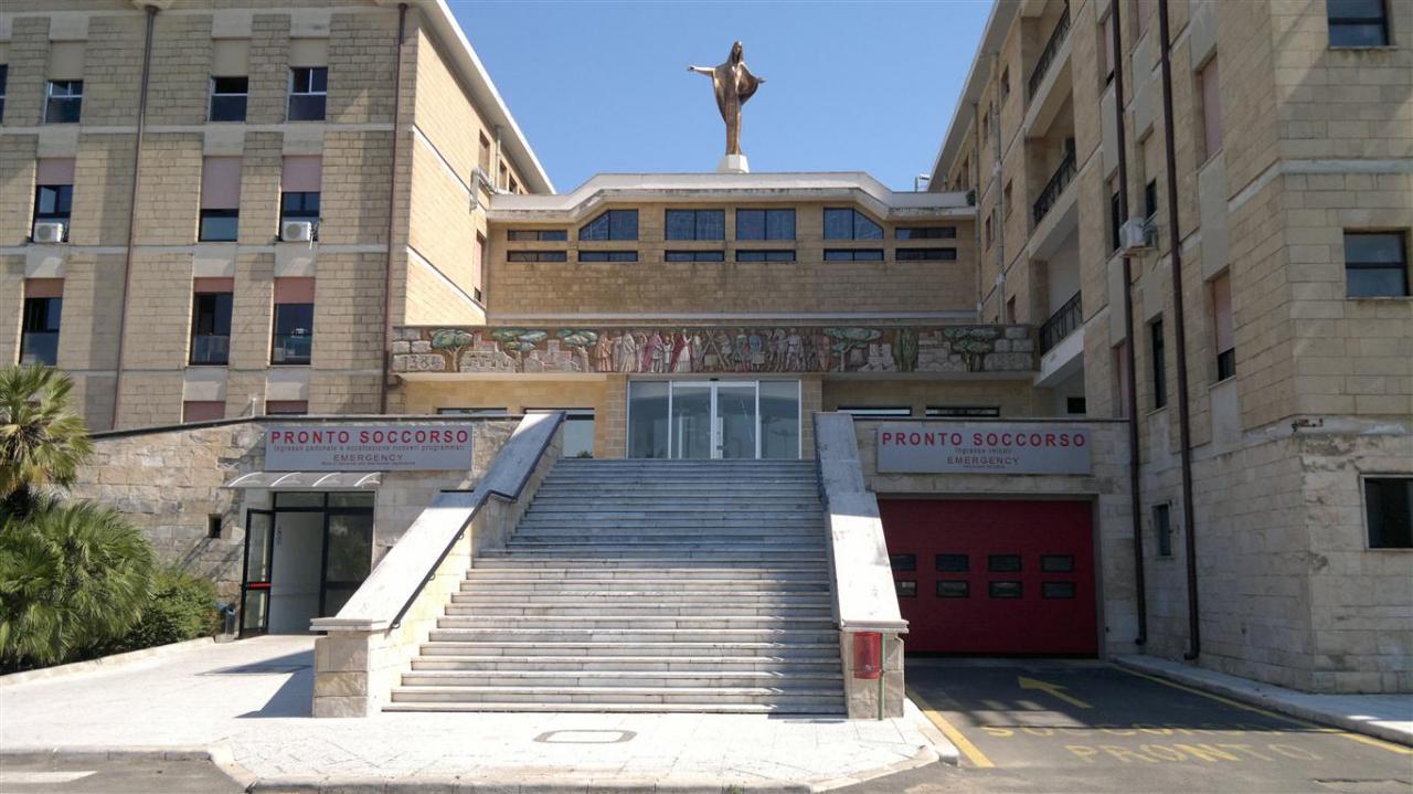 "A Galatina abbiamo un grande ospedale che va salvato" "A Galatina abbiamo un grande ospedale che va salvato"