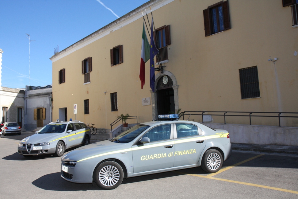 Immigrati ricevono quasi 2 milioni di assegni non dovuti Immigrati ricevono quasi 2 milioni di assegni non dovuti