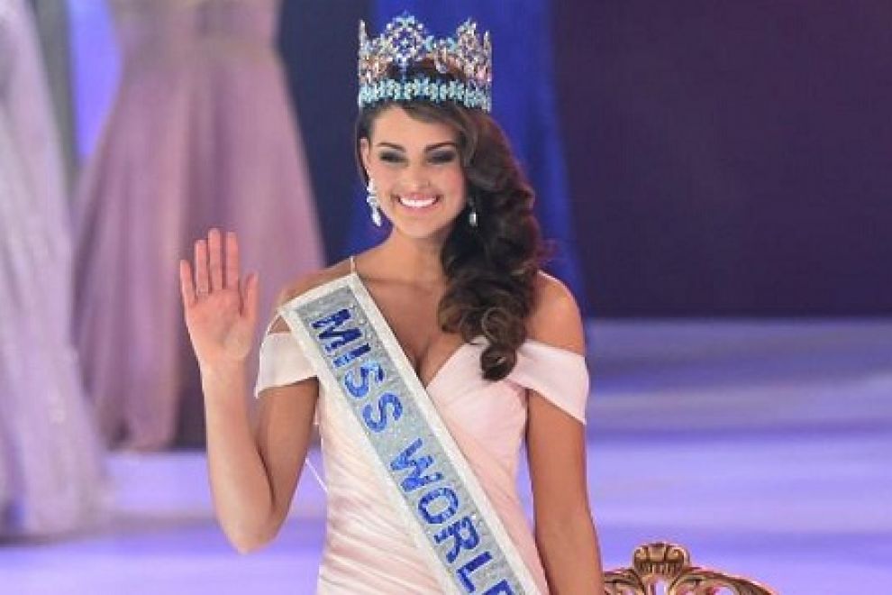 In piazza San Pietro le selezioni per miss mondo In piazza San Pietro le selezioni per miss mondo