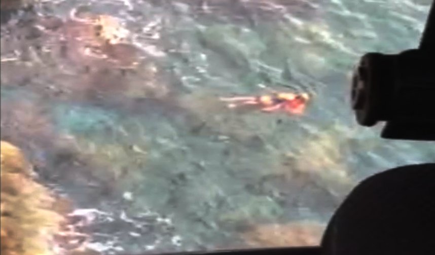 Pescatore salvato da un elicottero della Guardia Costiera Pescatore salvato da un elicottero della Guardia Costiera