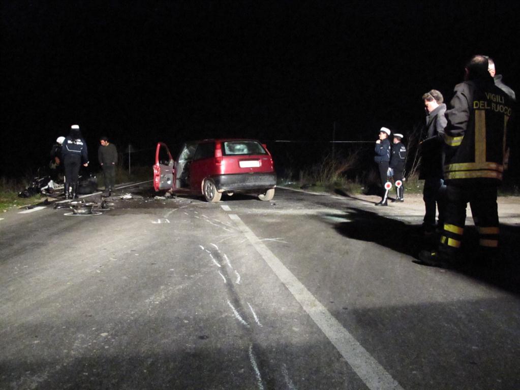 Moto contro auto, muore centauro di Collemeto