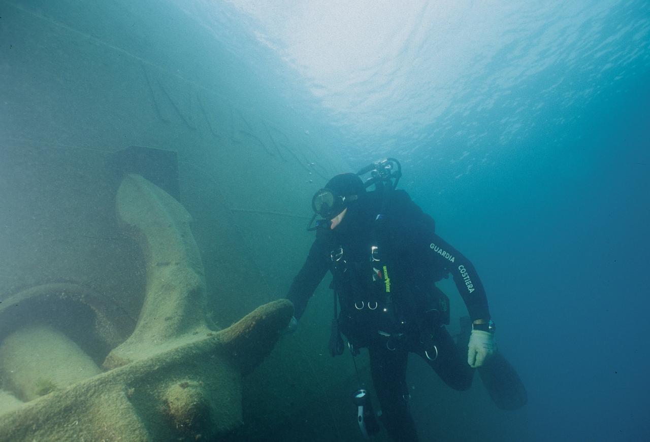 Venti anni di attività dei sub della Guardia Costiera