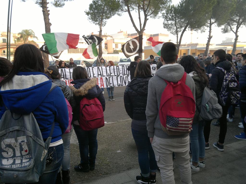 &quot;Al freddo e al gelo&quot; ma la caldaia è stata già montata