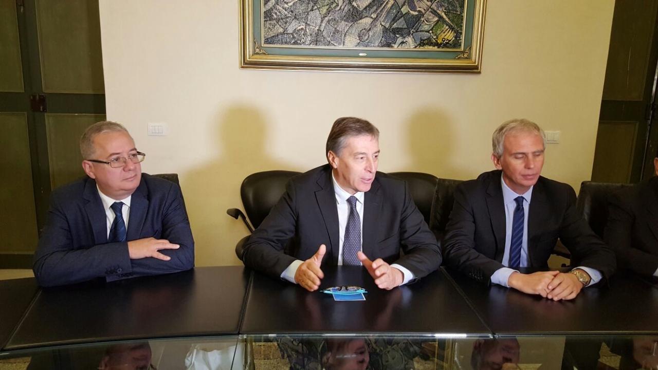 "Non ci arrendiamo" "Non ci arrendiamo"