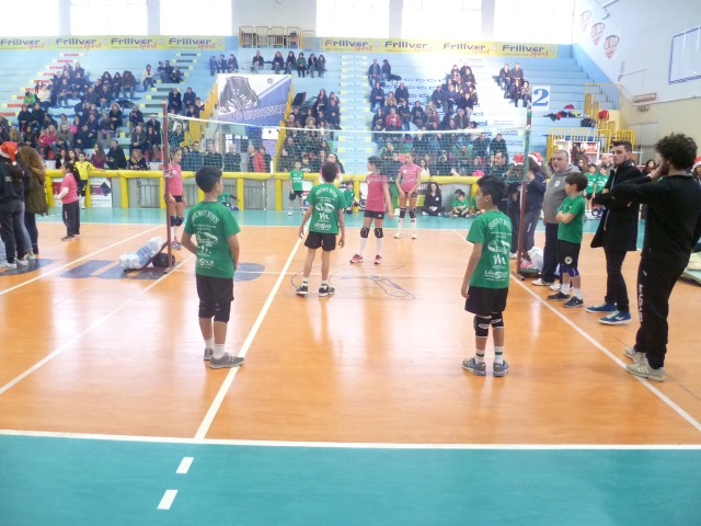 La Showy Boys al primo raduno di minivolley La Showy Boys al primo raduno di minivolley