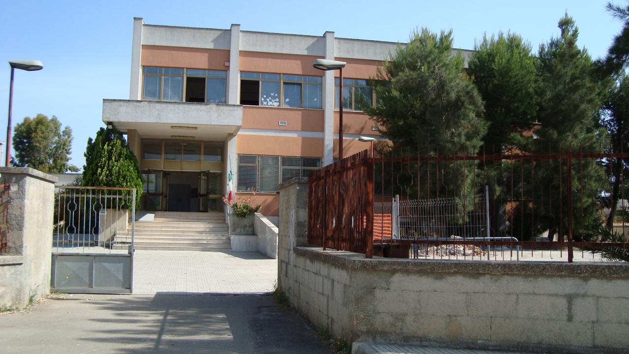 Calci e sputi ogni giorno. Genitori protestano contro il comportamento di un bambino di 9 anni Calci e sputi ogni giorno. Genitori protestano contro il comportamento di un bambino di 9 anni