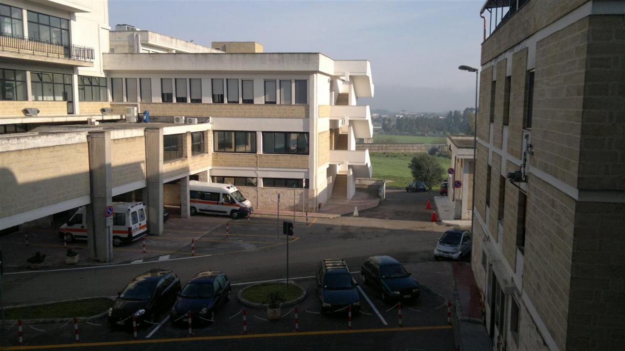 Ospedale di Galatina, verso la chiusura delle Unità operative doppie? La Direzione Asl bloccata dalle indecisioni politiche Ospedale di Galatina, verso la chiusura delle Unità operative doppie? La Direzione Asl bloccata dalle indecisioni politiche