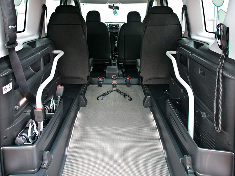 Trasporto studenti disabili, la Provincia c'è