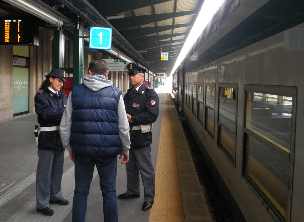 Fermato a Bari un presunto molestatore di donne sui treni. La denuncia partita da Lecce