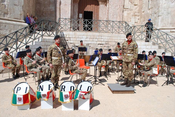 La banda della Brigata “Pinerolo” a Galatina La banda della Brigata “Pinerolo” a Galatina