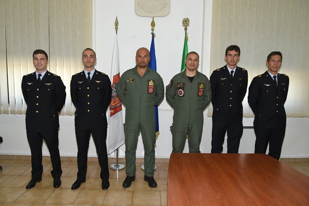 Consegnati i brevetti ai primi quattro piloti addestrati a Galatina sul nuovoT-346A