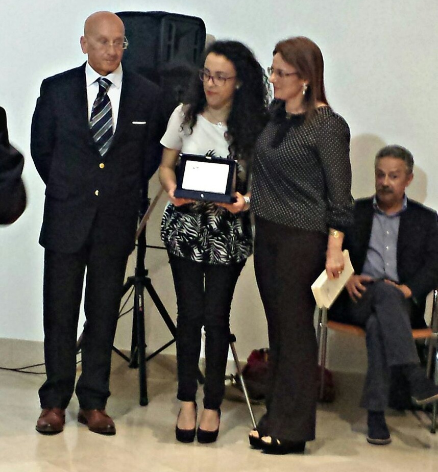 Letizia Marra e Giunio Panarelli sul podio del  Premio di giornalismo “Aldo Bello”