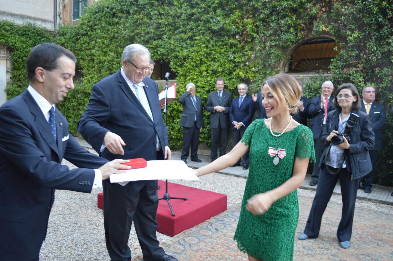A Maria Elena Grecolini la medaglia d'argento del Sovrano Ordine di Malta