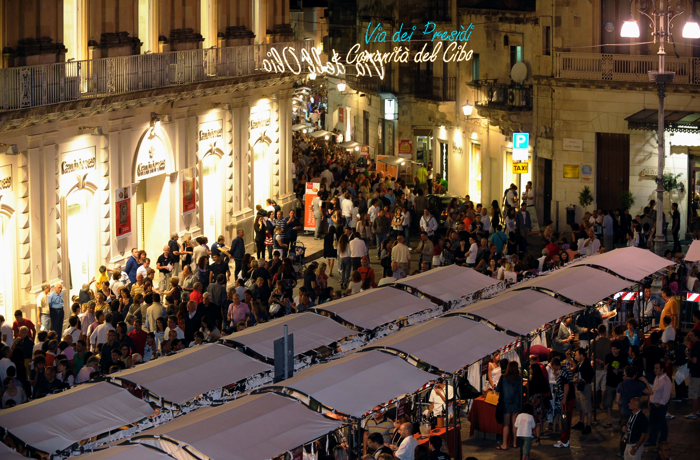 Apre il mercatino del gusto