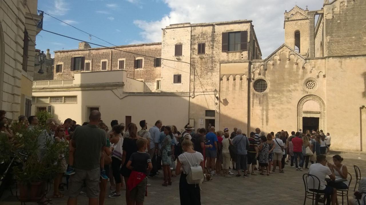 La Basilica assediata dai turisti
