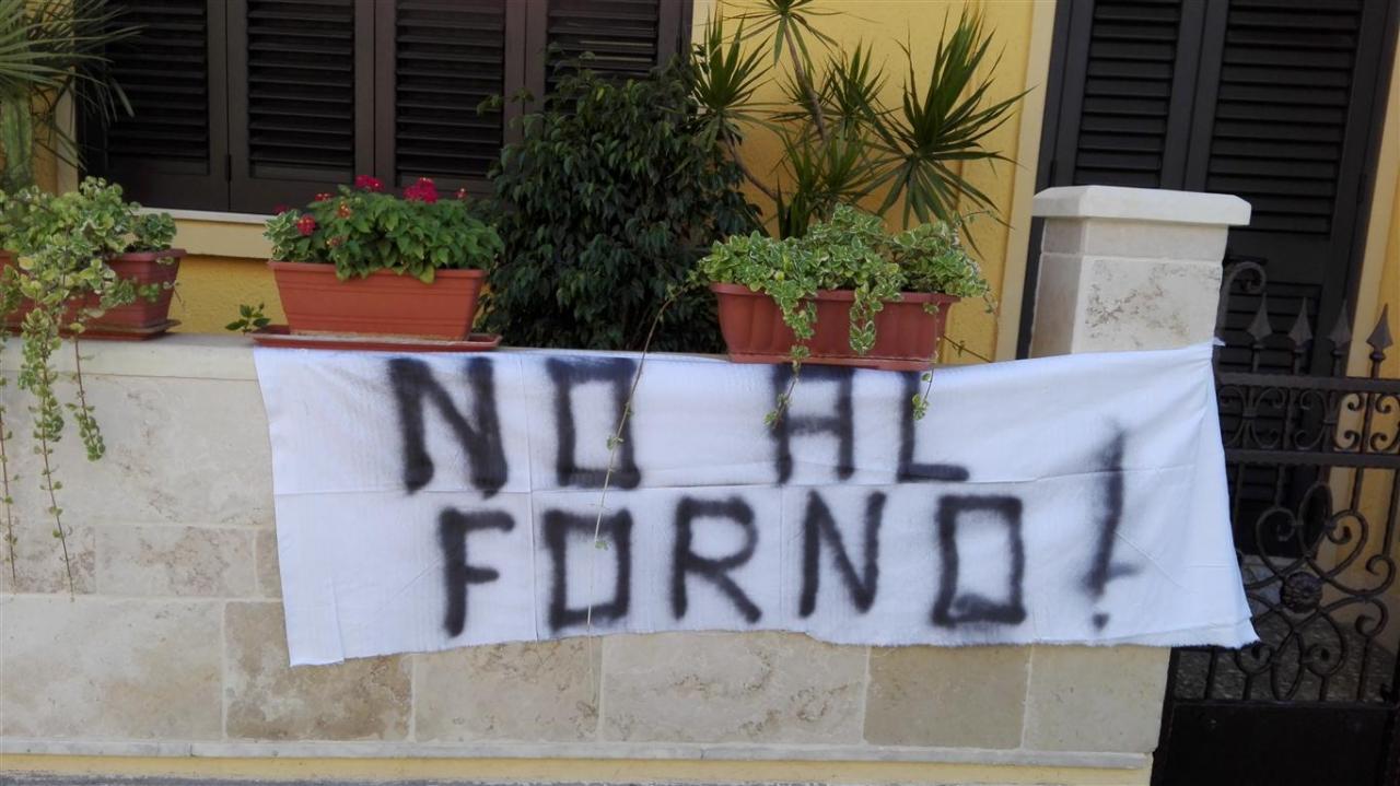 A Botrugno le proteste contro il forno crematorio