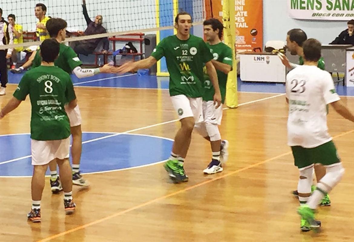Showy Boys in vetta alla classifica