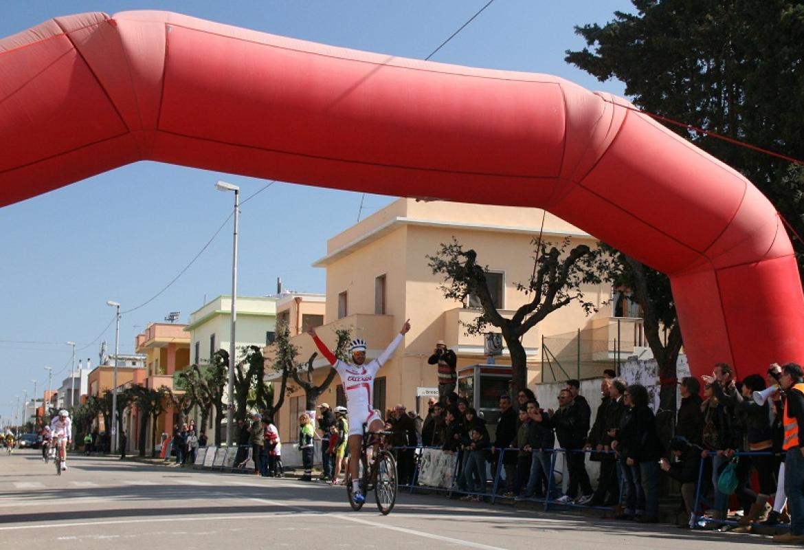 Ciclismo, Tommaso Elettrico vince il Trofeo Casamica Cristian Serafini terzo
