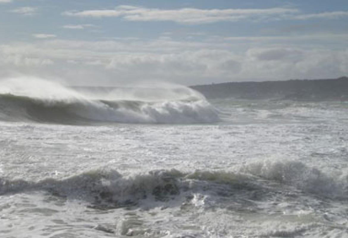 Studio del mare in 3D e si scoprono frequenti onde alte