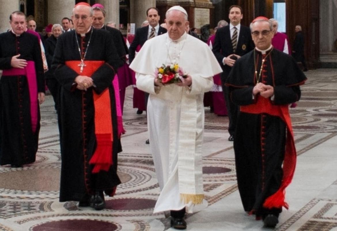Francesco ha pagato l'albergo e ritirato i bagagli