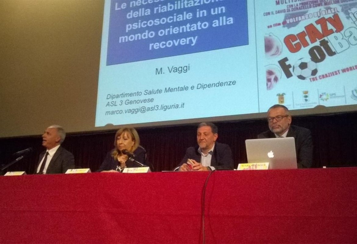 “Crazy for football”, un lieve viaggio nella malattia mentale