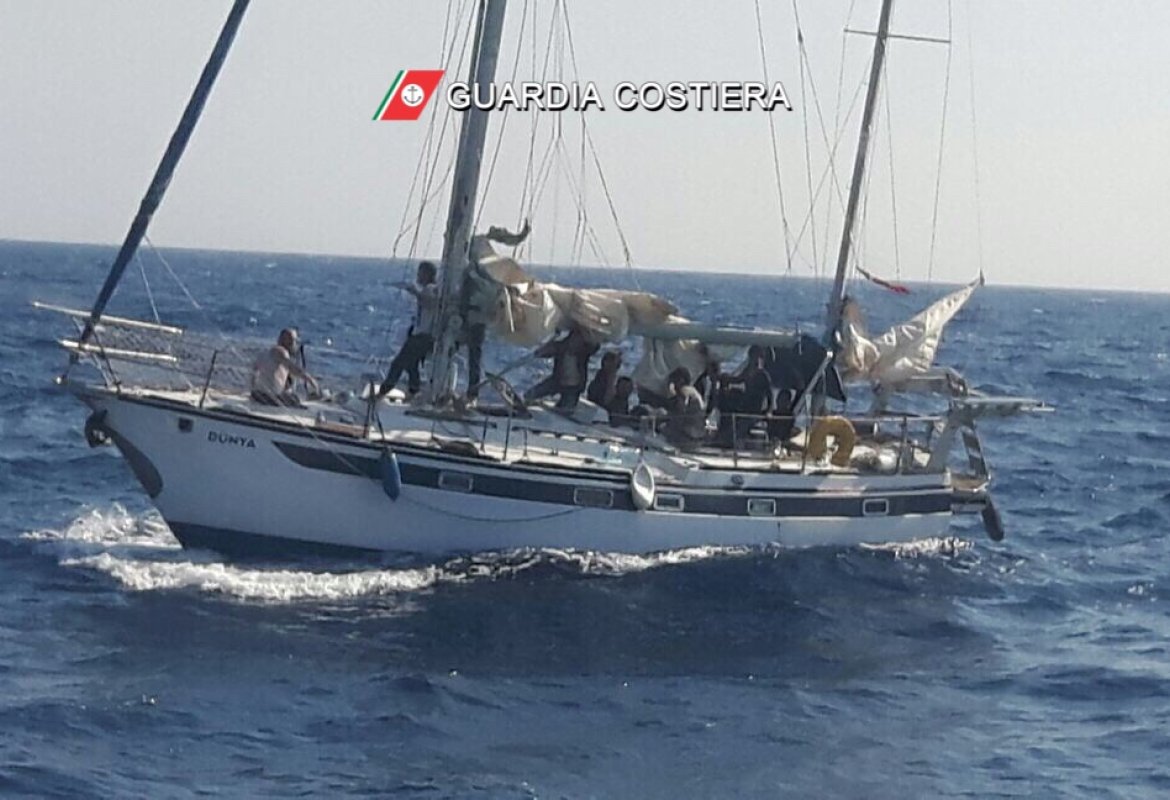 La Guardia Costiera salva 43 migranti al largo di Santa Maria di Leuca
