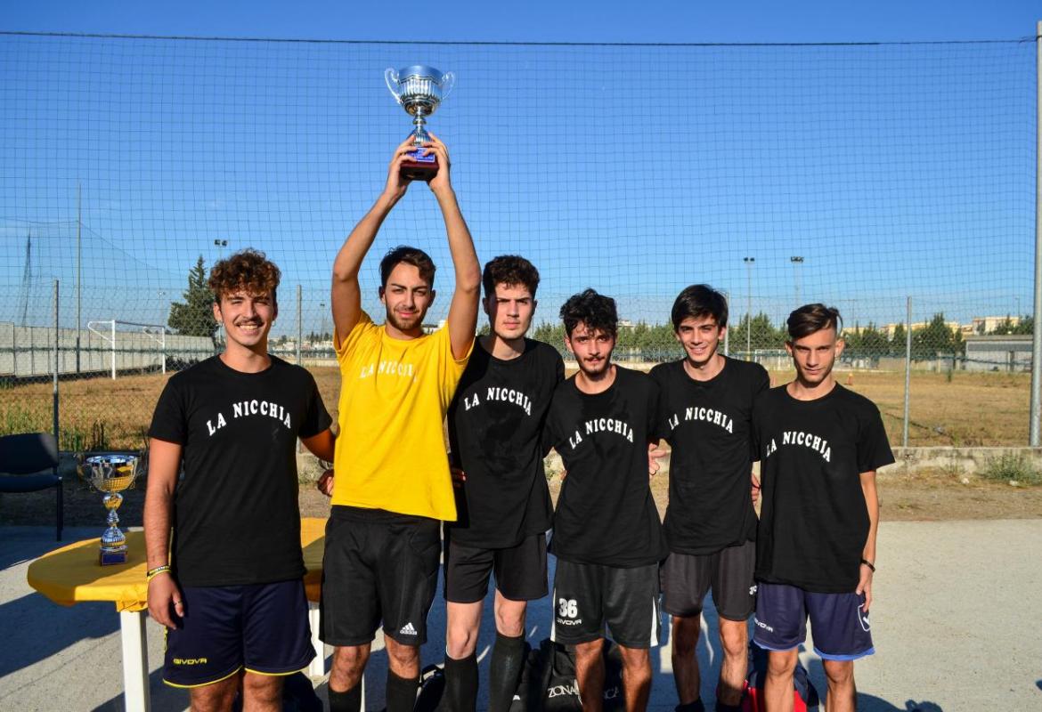 Da "sotto le stelle" a "sotto le luci dell'alba"