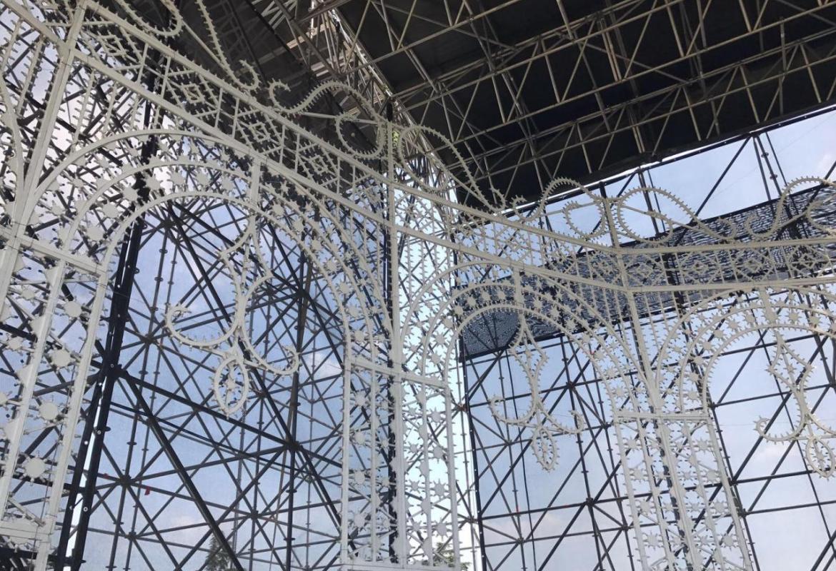 Sul palco del Concertone le luminarie con 19000 led