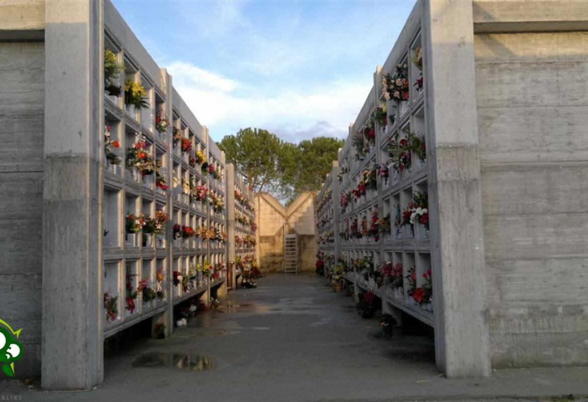 Nuovi loculi nei cimiteri di Galatina e Noha