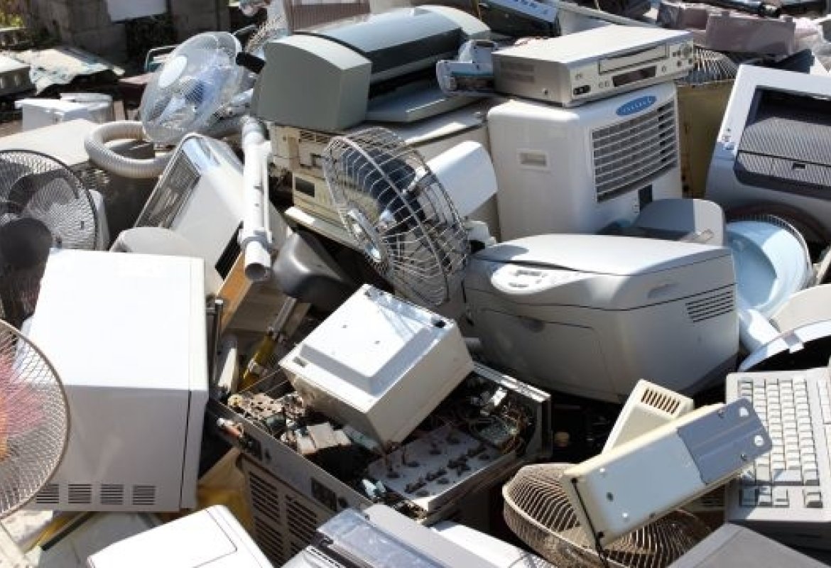 Come gestire i rifiuti elettrici ed elettronici