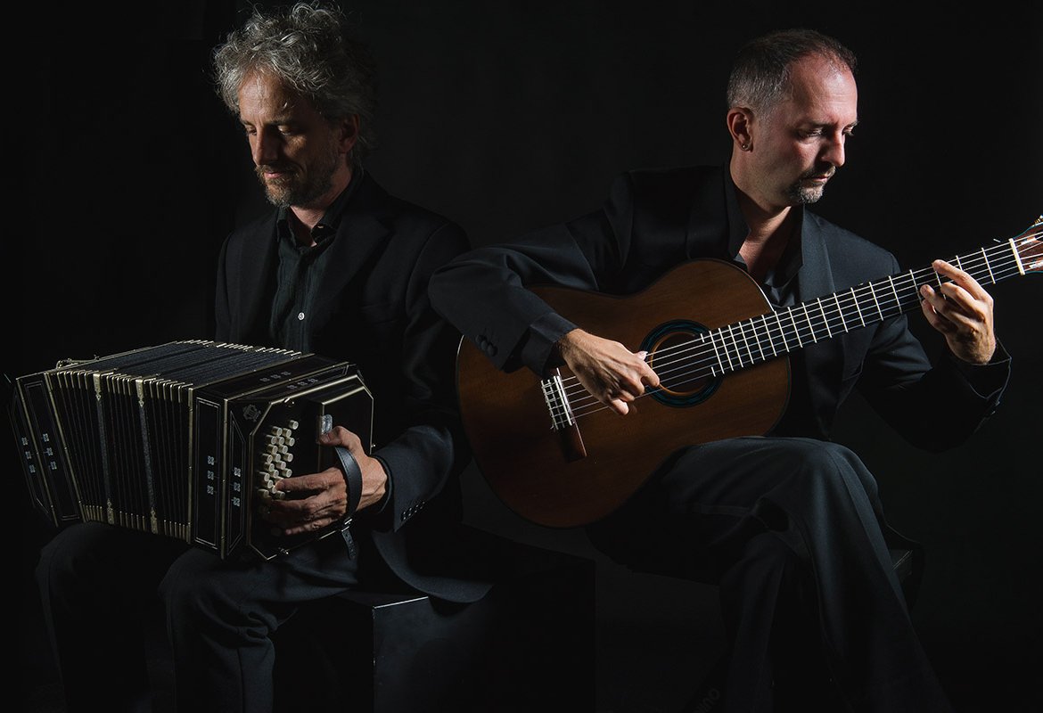I concerti degli Amici della Musica cominciano con il Duo Leone (chitarra) – Bongianino (bandoneon)