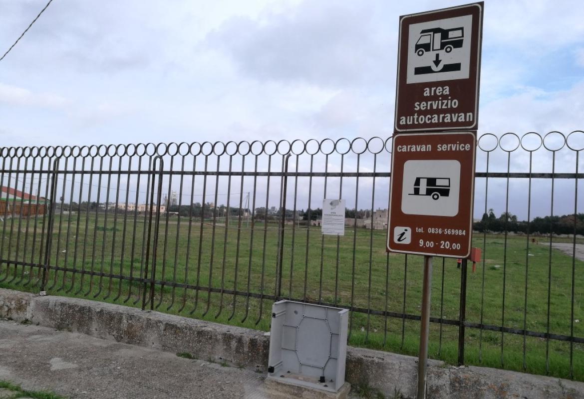 Servizi per i camperisti, ricostruirli nei pressi dei bagni dedicati al mercato settimanale?