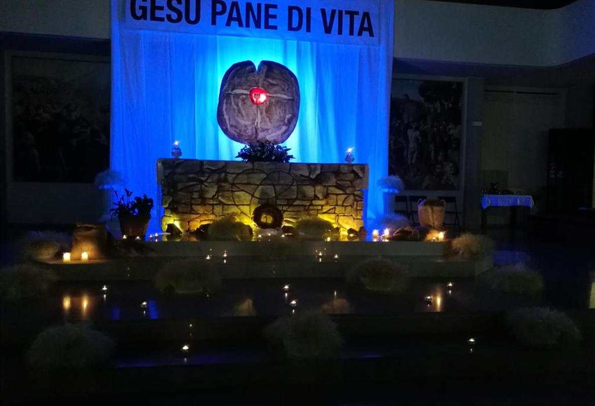 "Un giorno sull’altare di una chiesa"